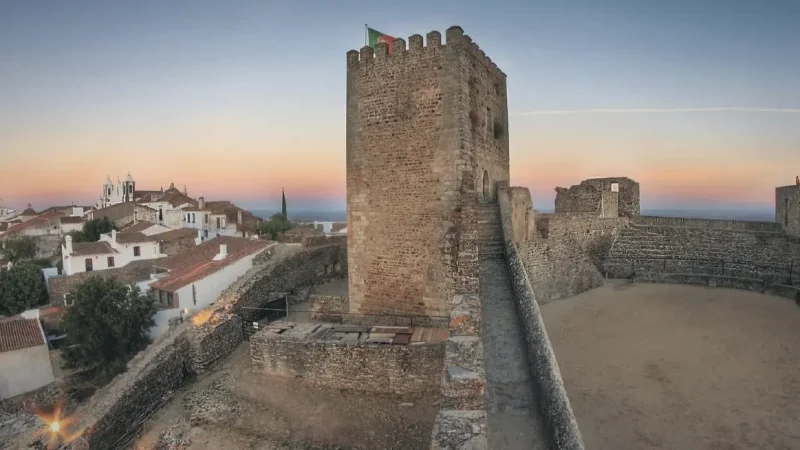 Monsaraz Castle – Medieval fortress with lake views(1)