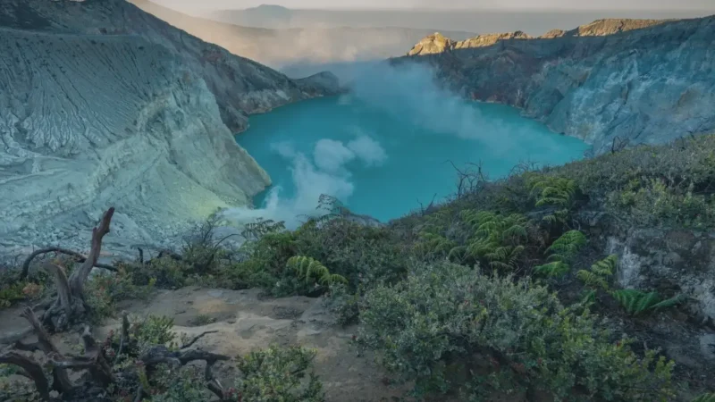 Mount Ijen Crater (Kawah Ijen)(5)