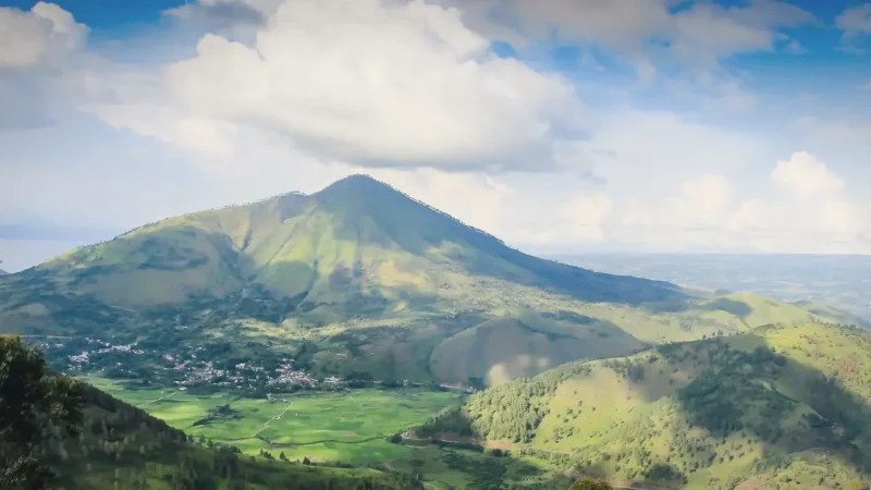 Mount Pusuk Buhit(1)