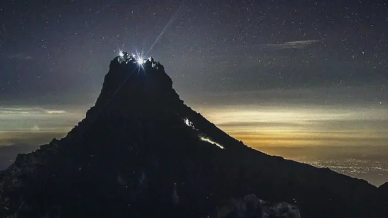 Mount Sibayak Volcano(4)