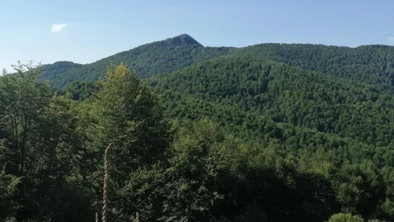 Mount_Paiko_02