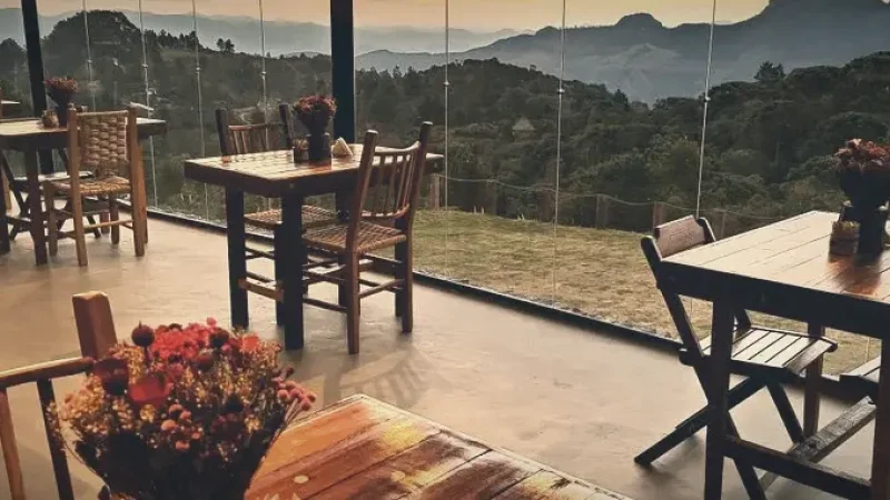 Mountain Cafés – Cozy dining spots(4)