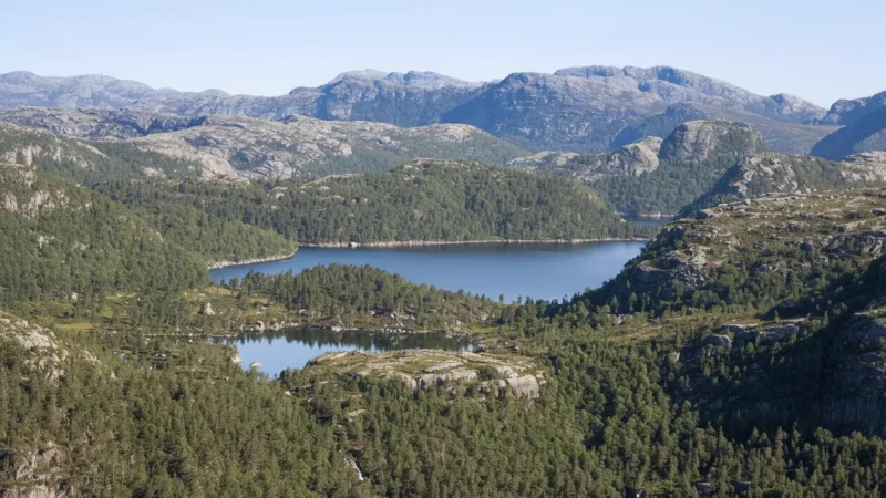 Mountain Lakes – Small Lakes Along the Trail(1)