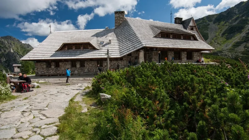 Mountain_Shelters_04