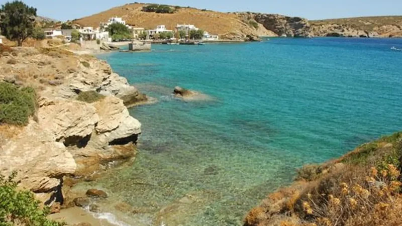 Moutsouna_Bay_05