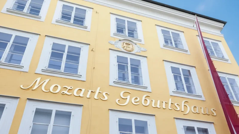 Mozart’s Birthplace(4)