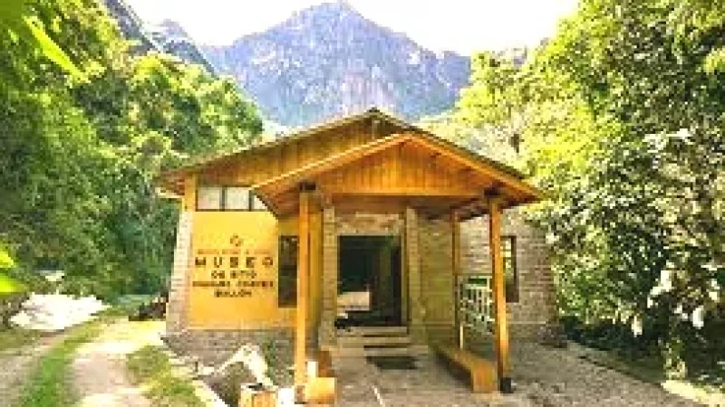Museum Manuel Chávez Ballón – Historical exhibits(6)