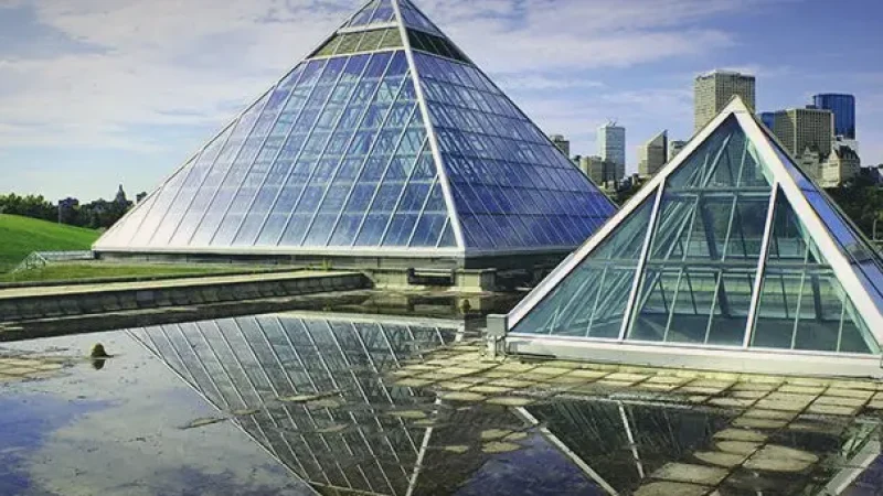 Muttart Conservatory – Glass pyramids(4)