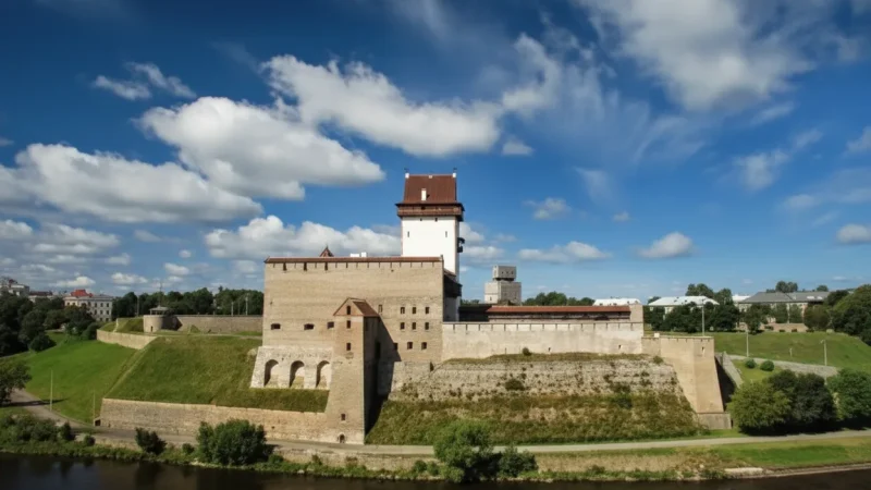 Narva Castle Main Courtyard(6)