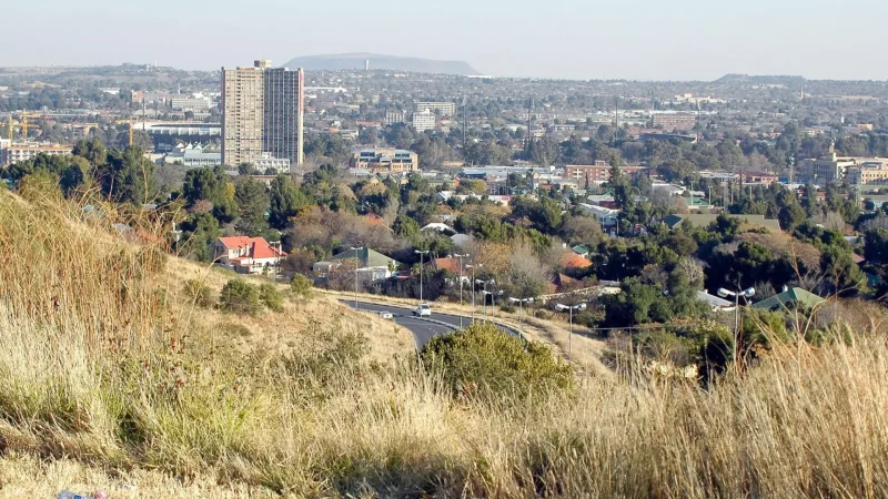 Naval_Hill_тАУ_City_views_and_nature_reserve_01