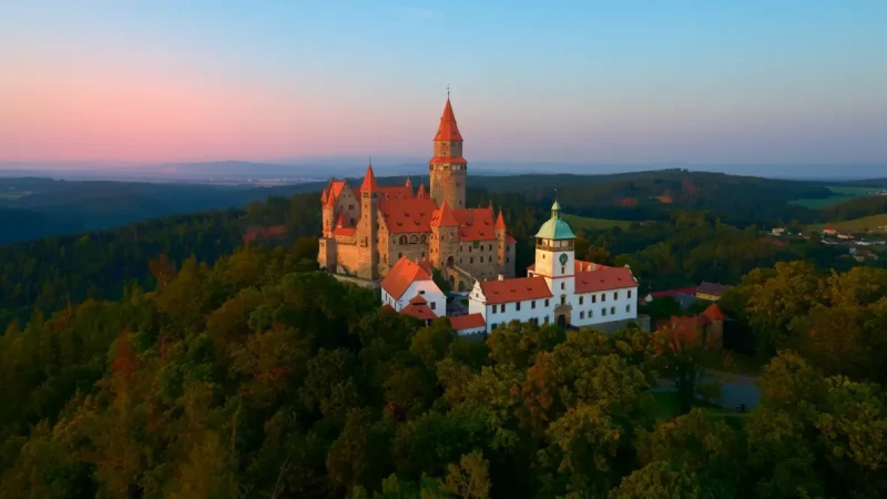 Nearby Rock Formations – Natural Features(3)