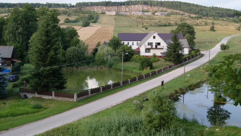 Nearby_Villages_02