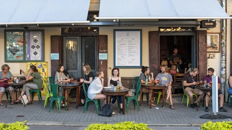 Neighborhood_Cafés_03