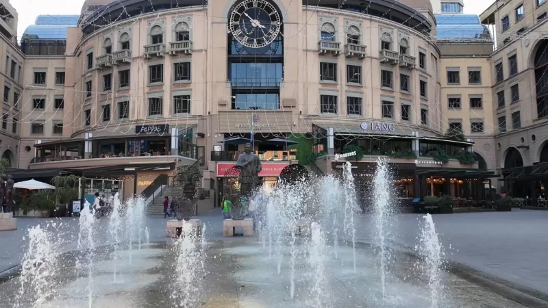 Nelson_Mandela_Square_тАУ_Landmark_public_square_03