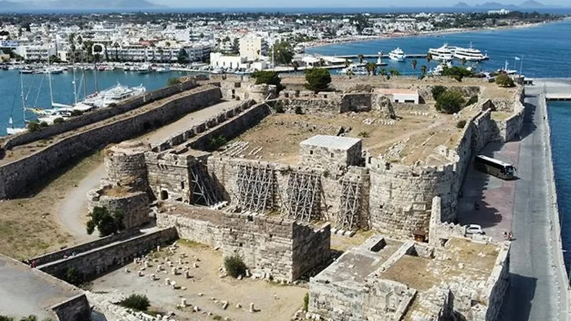 Neratzia_Castle_05