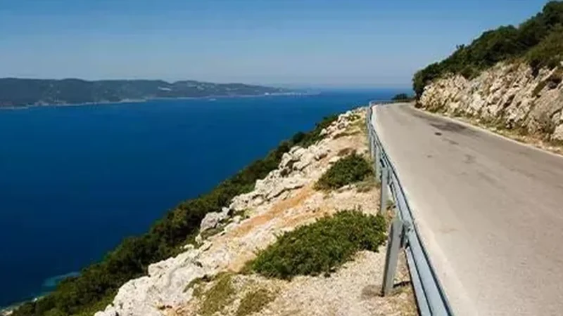 Neriton_Mountain_Roads_02