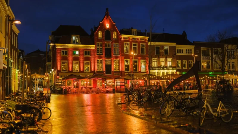 Neude_Square_04