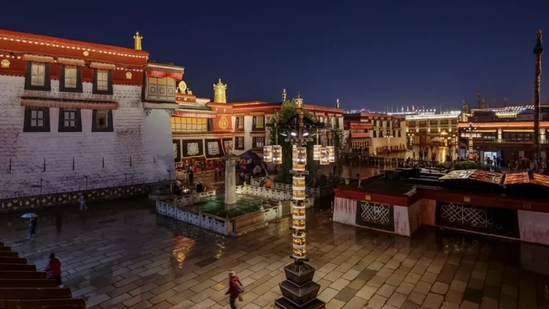 Night Temple Views – Quiet nighttime scenery(2)