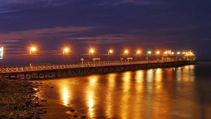 Night_Beach_Views_–_Calm_evening_shoreline__01