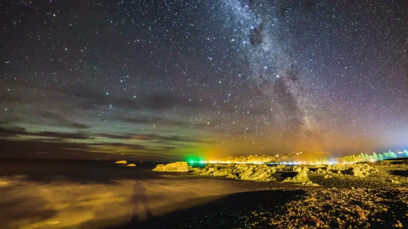 Night_Coastal_Views_тАУ_Calm_ocean_atmosphere_05