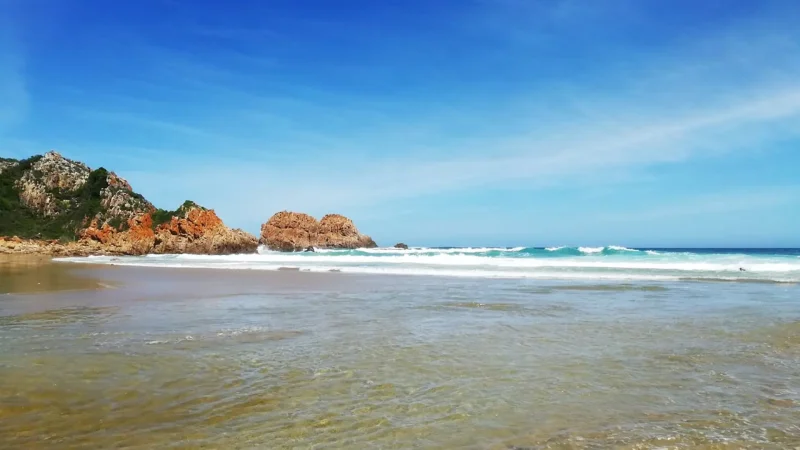 Noetzie_Beach_тАУ_Secluded_beach_and_castles_03