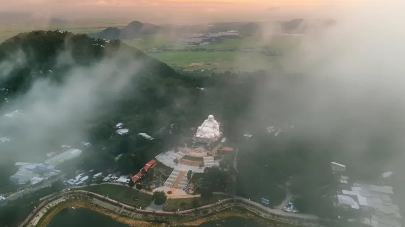 Nui Cam Mountain Viewpoint – City views(3)