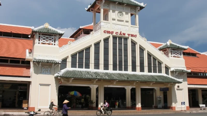 Old Market Area – Traditional shopping area(4)