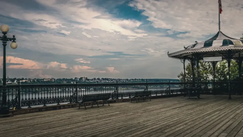 Old Port Area – Riverfront walks(6)