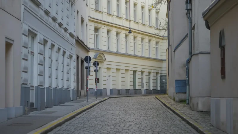 Old Town Alleys – Traditional inner-city streets (Innere Stadt, Vienna)(3)