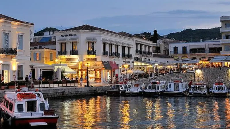 Old_Harbor_of_Spetses_04