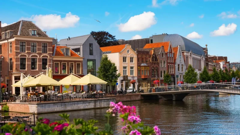 Old_Rhine_Riverfront_Leiden_04