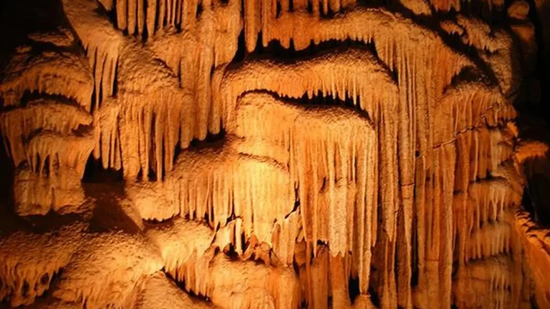 Olympi_Cave_02