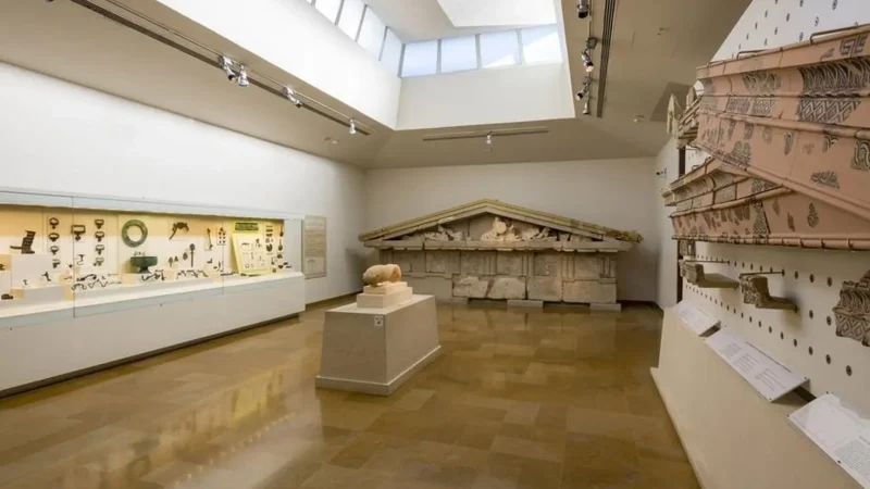 Olympia_Archaeological_Museum_02