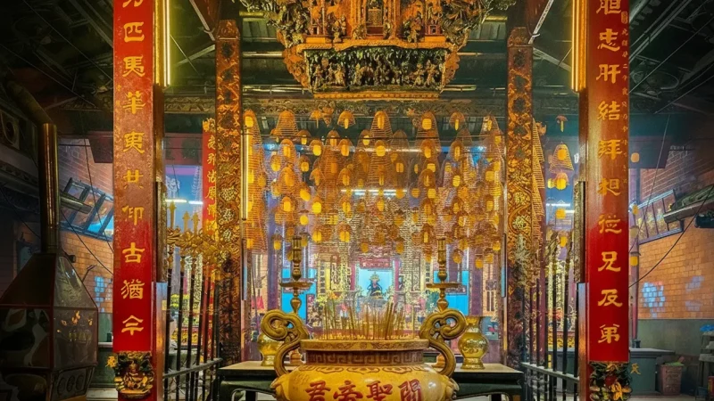 Ong Pagoda – Historic and colorful temple(4)