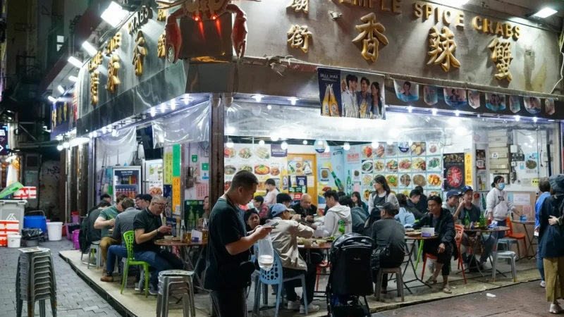 Open-Air Dining Areas – Street-side seating(4)