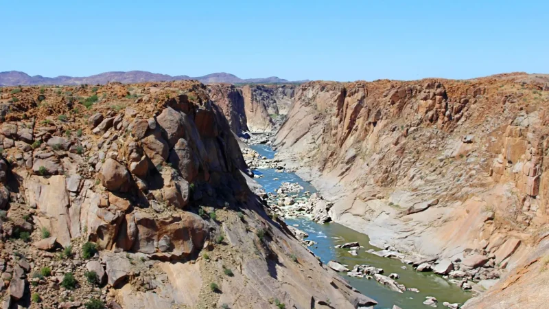 Orange_River_Gorge_тАУ_Deep_granite_canyon_views_03