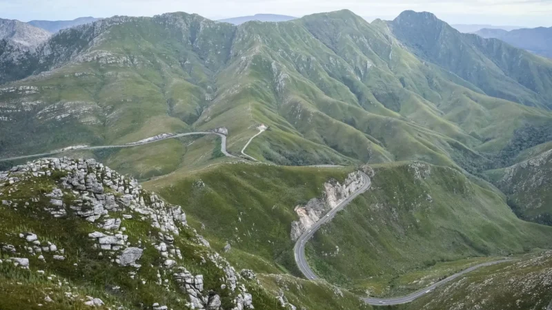 Outeniqua_Pass_тАУ_Scenic_mountain_drive_03