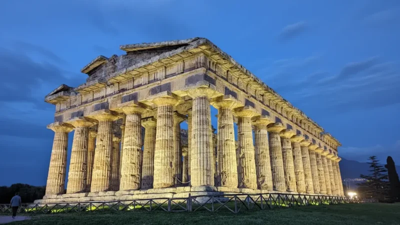 Paestum_Archaeological_Park(4)