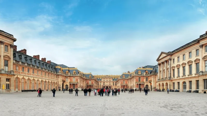 Palace of Versailles – Grand royal palace with iconic gardens(2)