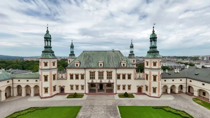 Palace_of_the_Kraków_Bishops_03