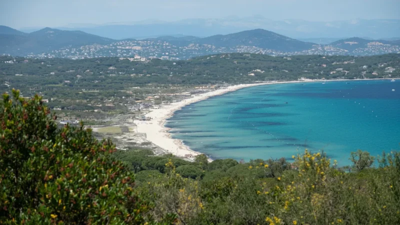 Pampelonne Beach – Long sandy beach with clear water(3)
