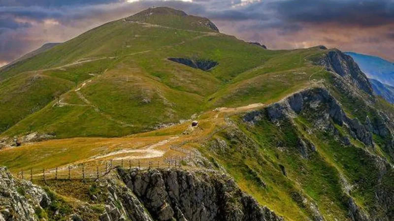 Pangaio_Mountain_01
