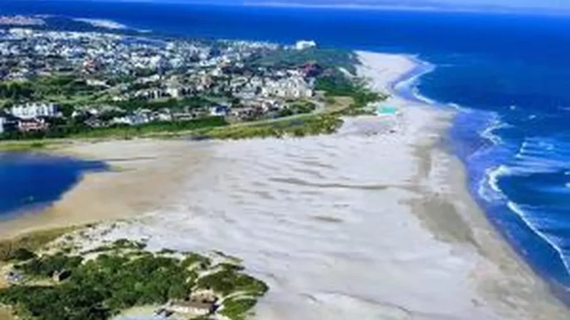 Paradise_Beach_тАУ_Quiet_coastal_stretch_03