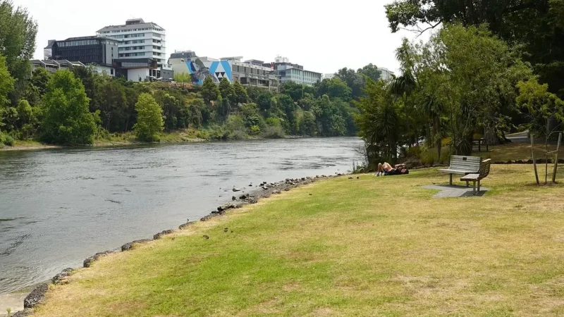 Parana_Park_тАУ_Riverside_Relax_Spot_02