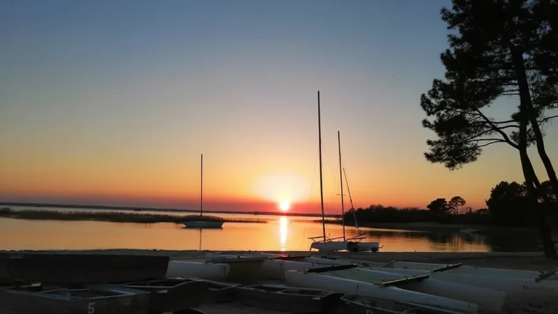 Parentis-en-Born – Lakeside relaxation(3)