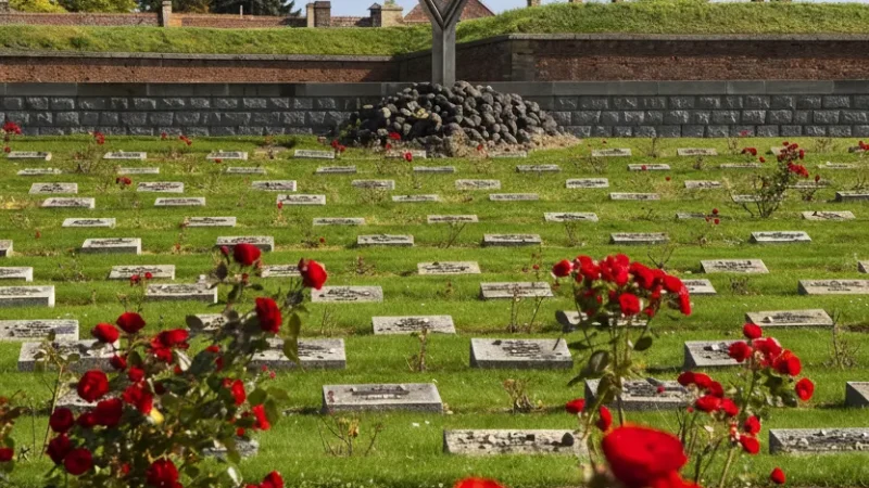 Peaceful Memorial Gardens – Calm surroundings(5)