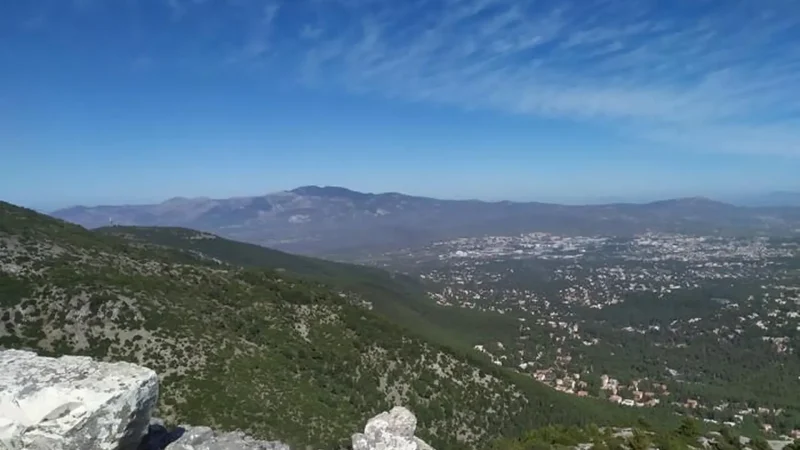 Penteli_Mountain_02
