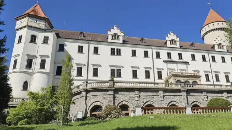 Picnic Spots – Rest Areas in the Park(3)