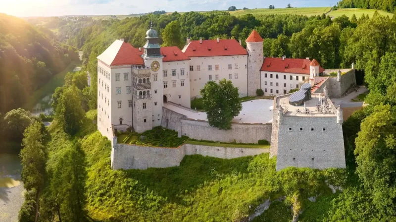 Pieskowa_Skała_Castle_02