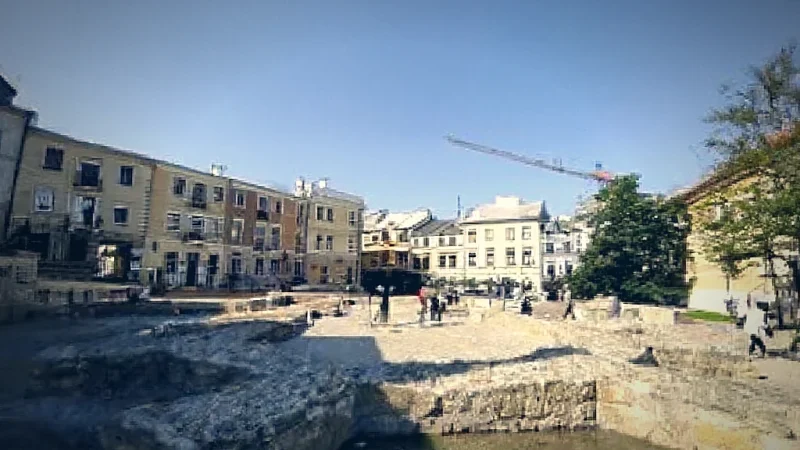 Plac Po Farze(2)